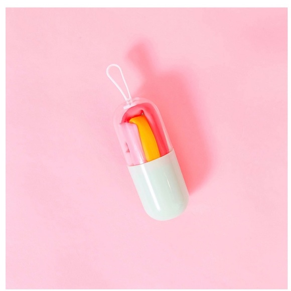 Chic and Tonic Silicone Straws - Picture 2 of 4